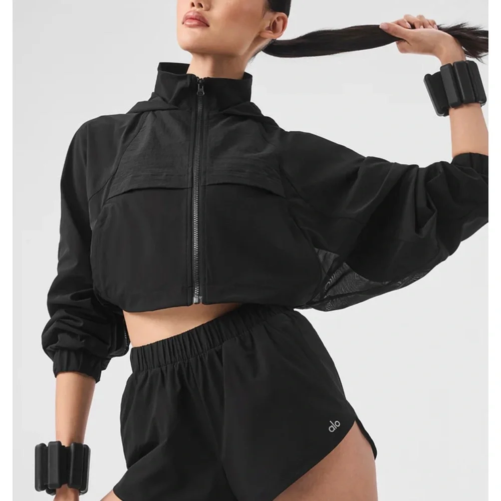 ALO Yoga Black Cropped Playmaker Jacket - Picture 2 of 6